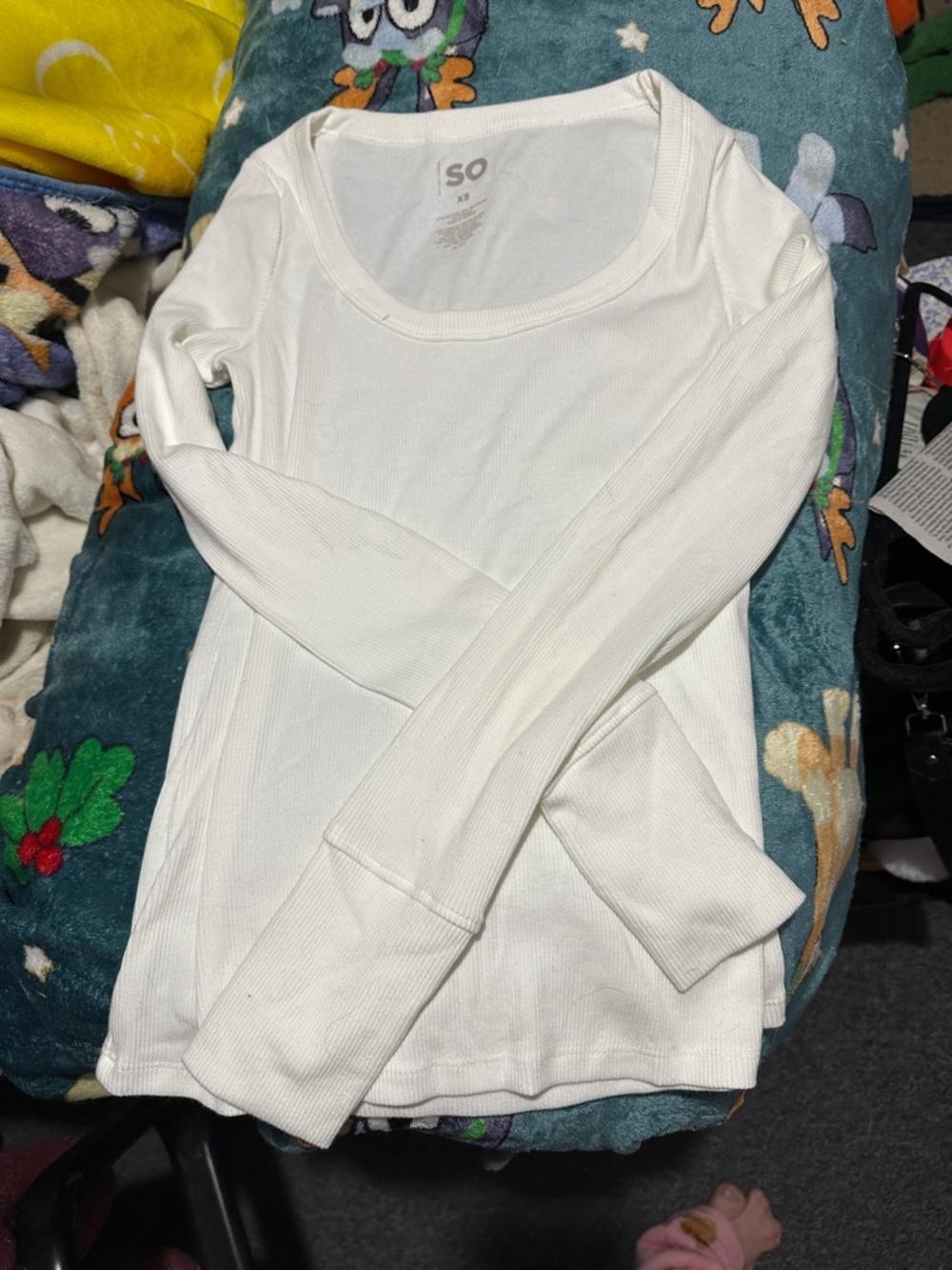 SO Women's Long Sleeve Scoop Neck Ribbed Top - White